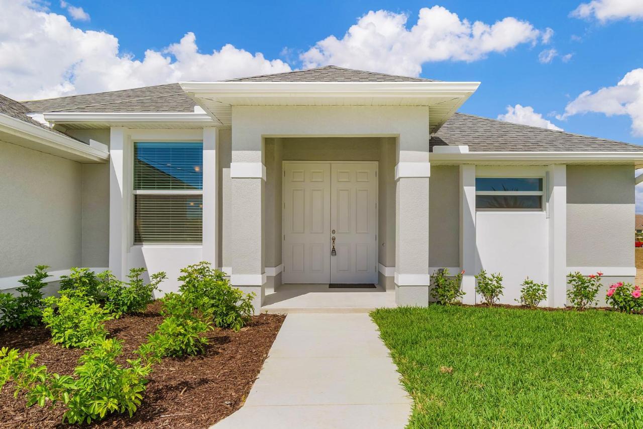 Newly Built Home With Heated Pool, Close To Many Amenities - Villa Sandle Cape Coral Exterior foto